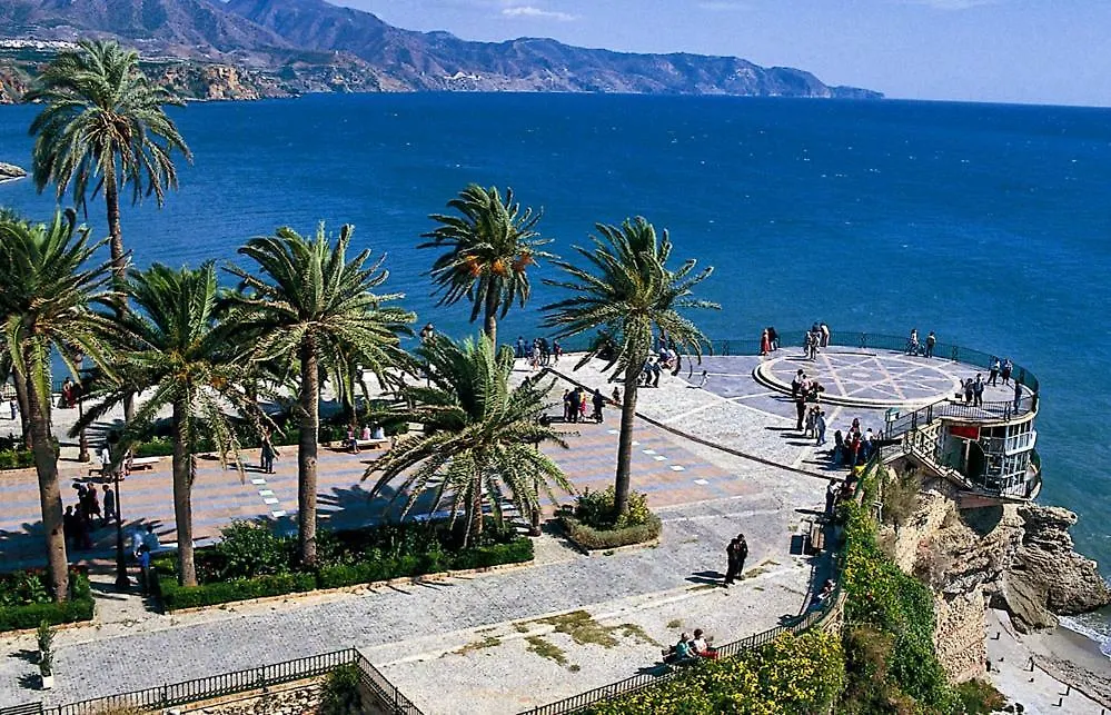 Pueblo Andaluz Villa Nerja 0*,